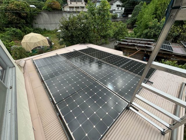 小郡市の太陽光パネル付き屋根を調査