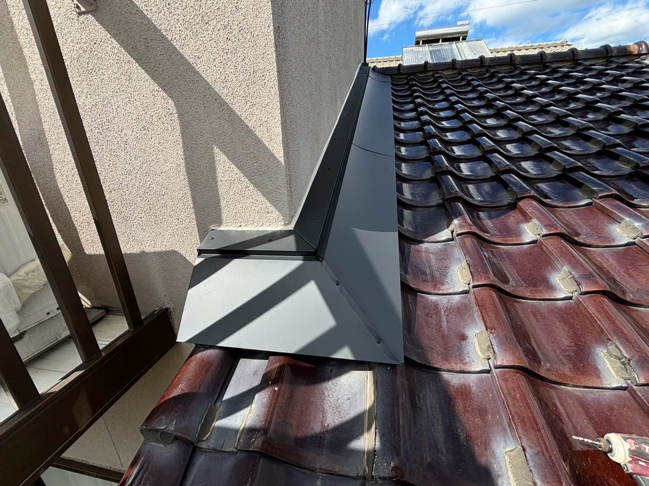 雨押板金施工完了、雨漏り工事の完了