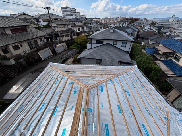 遮熱ノアガードⅡの施工（下葺き）