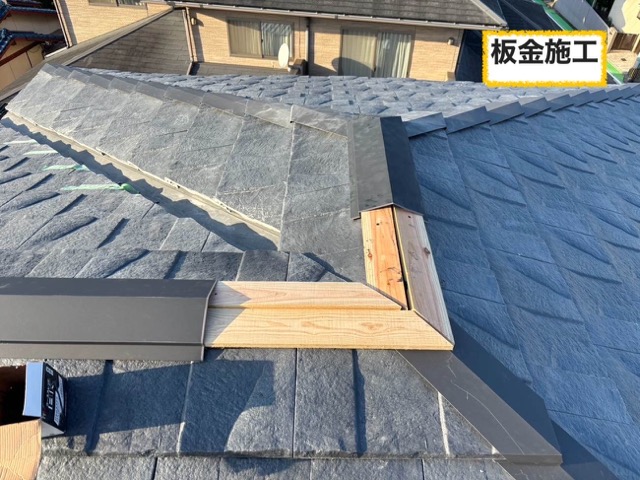 板金施工（役物の納まり）