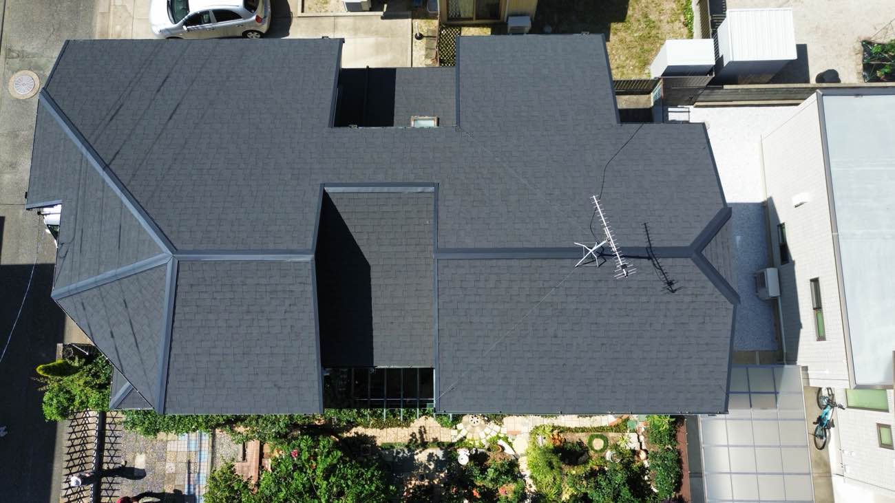 屋根カバー工法完了