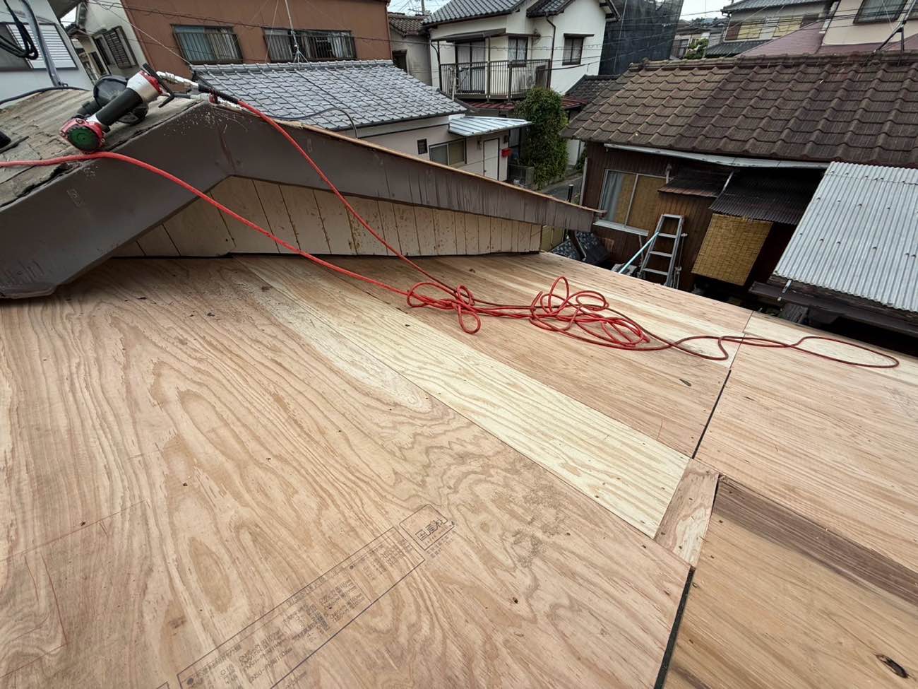 野地板の上貼り