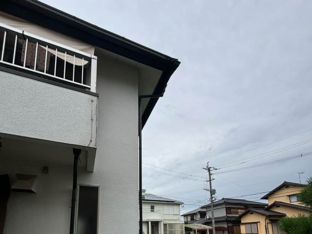 糸島市で強風による雨樋の破損｜戸建て住宅で判明した被害状況と修繕の必要性