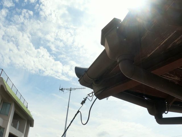 太宰府市で破損していた雨樋