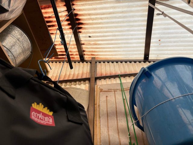 太宰府市の錆が広がっている物置屋根