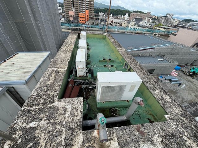直方市で防水層が劣化した陸屋根