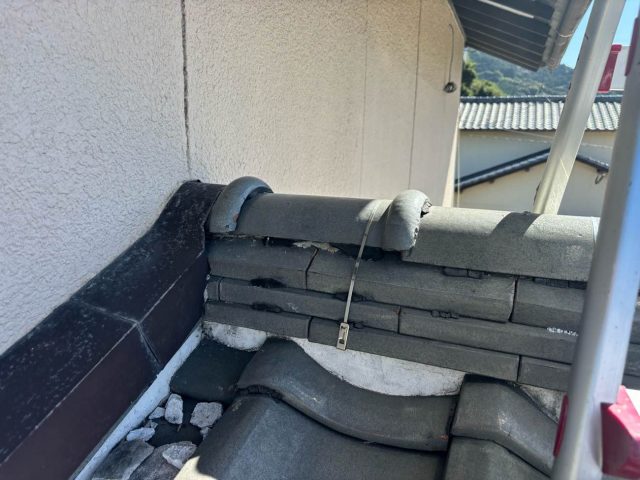 筑紫野市で漆喰補修の様子