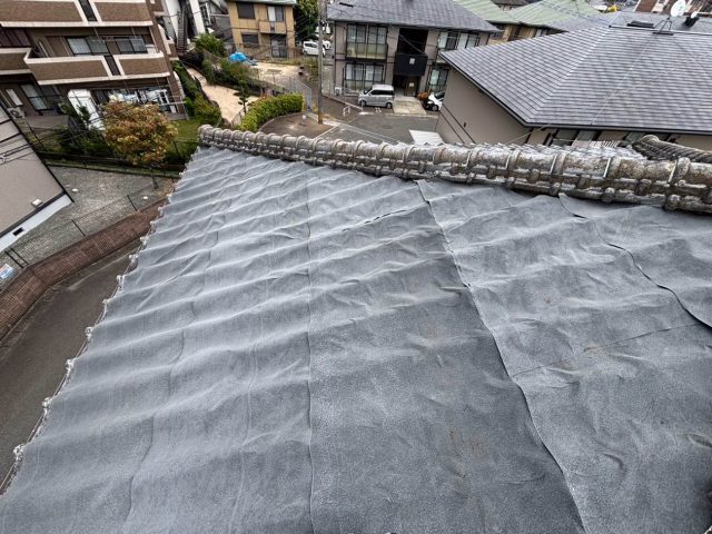 【筑紫野市】瓦屋根の防水シートカバー工事｜最小限の予算で実施した雨漏り対策