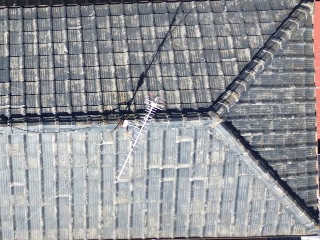 太宰府市の劣化したセメント瓦の屋根