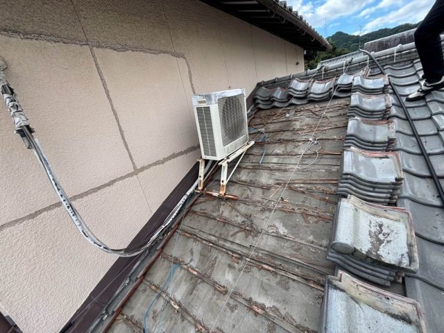 筑紫野市で瓦葺き直しに伴う防水紙の交換