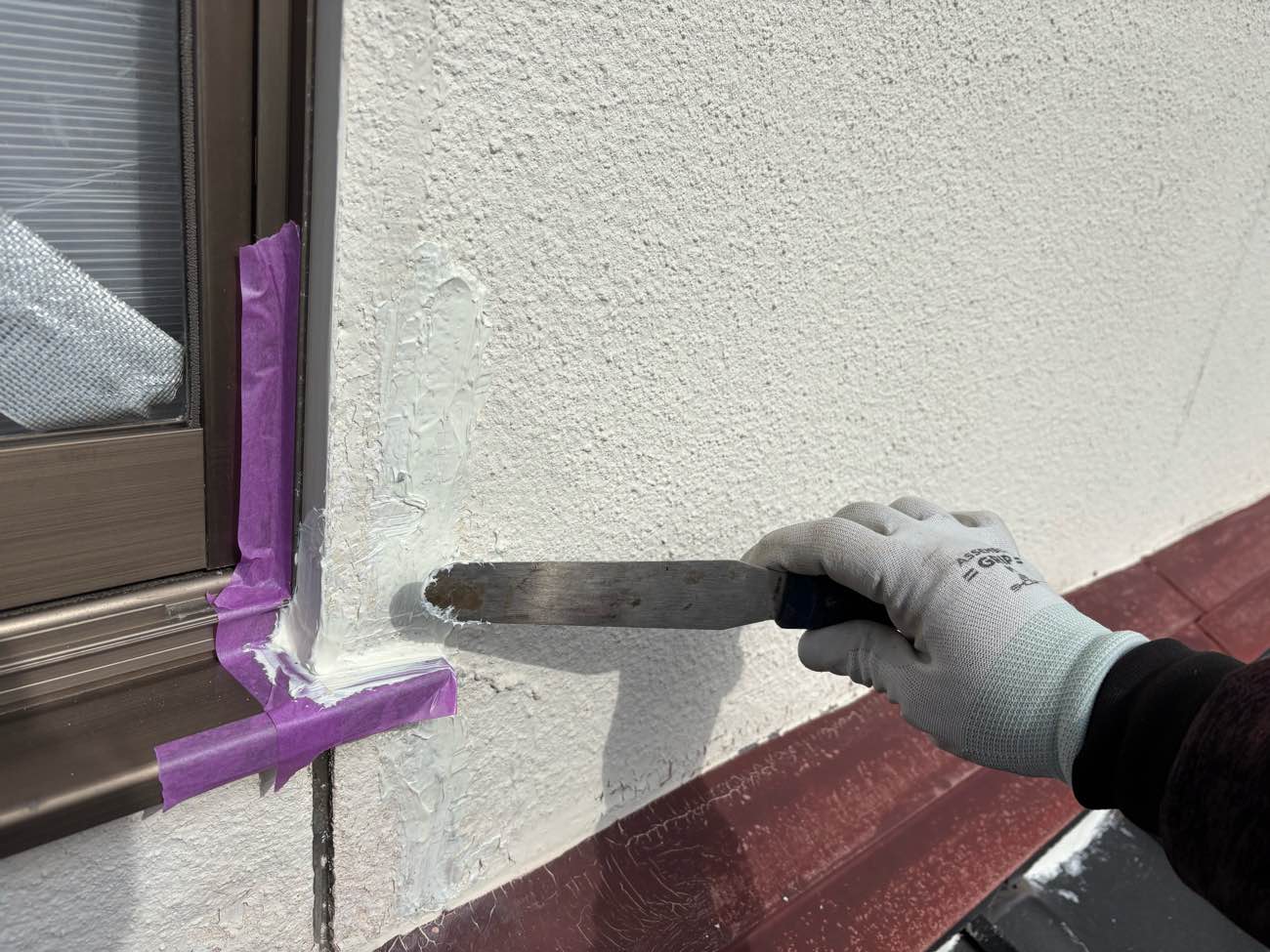 外壁クラック部のシーリング補修