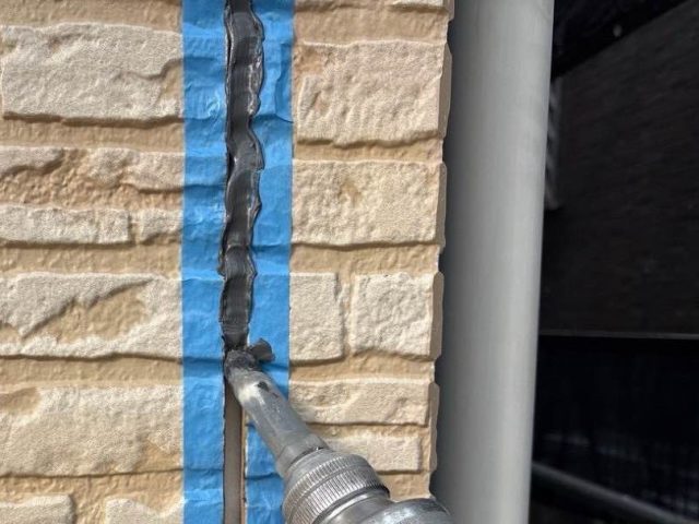 小郡市でコーキング材充填