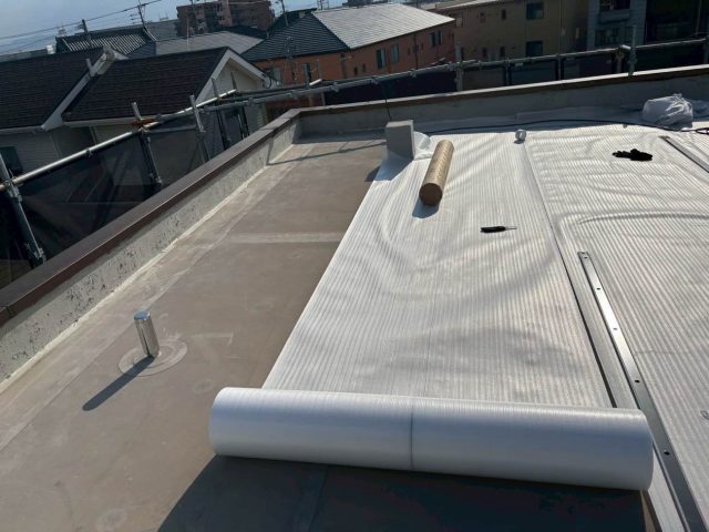 【太宰府市】屋上防水工事｜「リベットルーフSGM」を使用したシート防水（機械固定式）