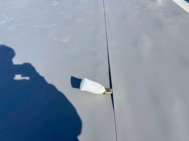 太宰府市にてリベットルーフの継ぎ目を接合