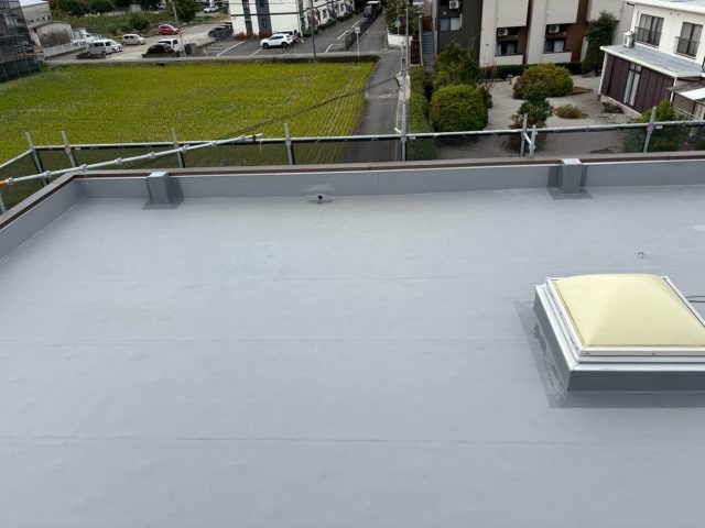 【太宰府市】AGCポリマー「サラセーヌ」を使用した塗膜防水と外壁タイル目地補修工事