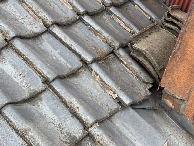筑紫野市で雨漏りしていた瓦屋根