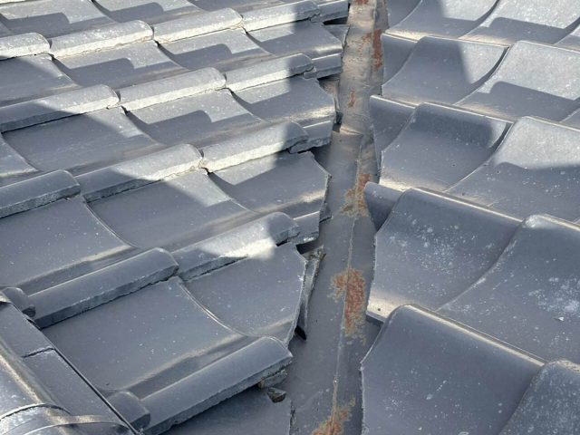 筑紫野市の錆びた谷板金