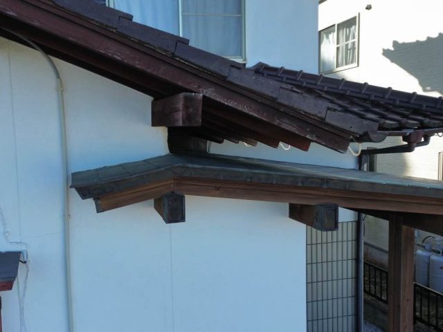 筑紫野市の劣化した破風板