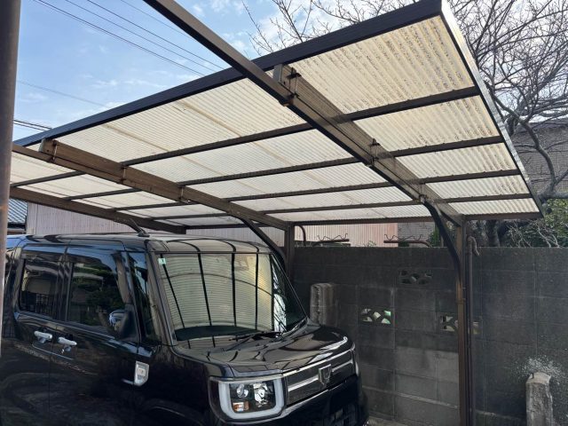 筑紫野市で強風被害に遭ったカーポート