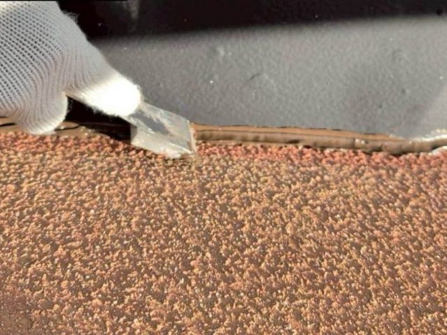 筑紫野市でクラックにコーキング充填