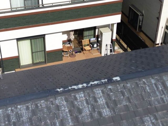 小郡市で調査で見つかった棟板金の劣化