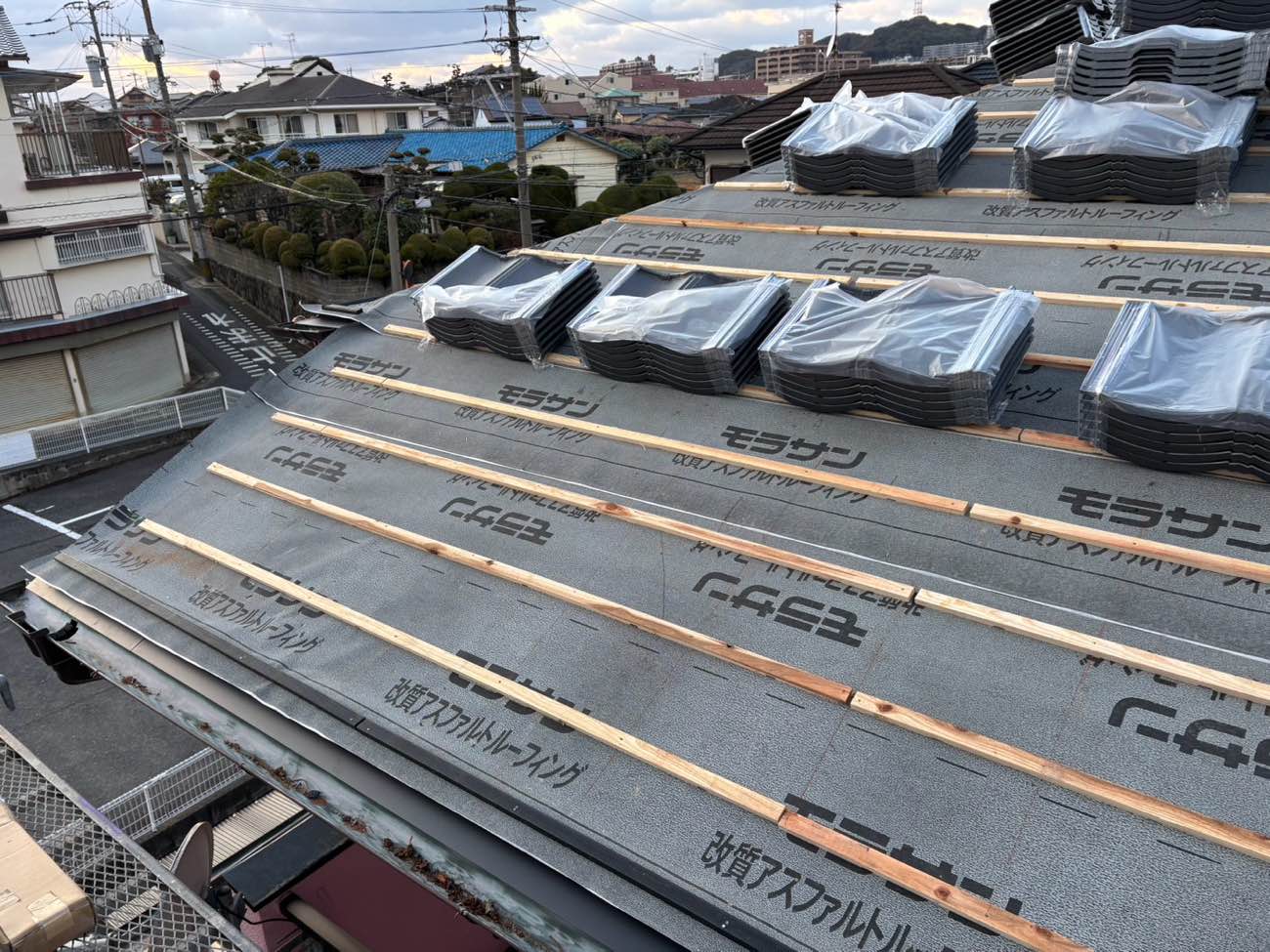 太宰府市の屋根工事、桟木の施工