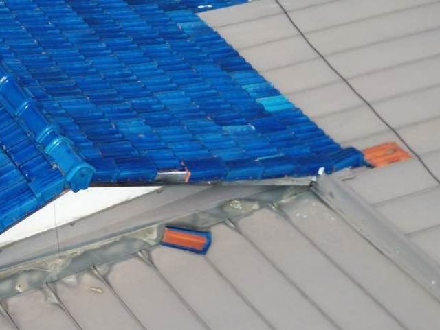太宰府市で屋根瓦が落下