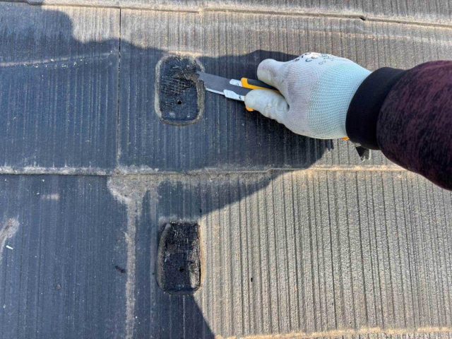 小郡市のカバー工法における補修作業