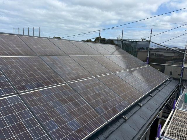 小郡市で太陽光パネルを乗せた屋根