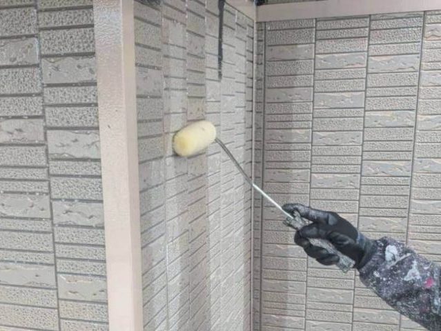 小郡市で外壁の下塗り