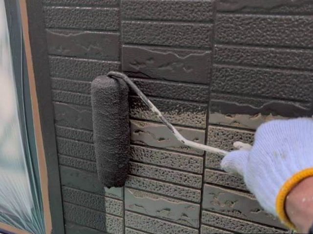 小郡市で外壁中塗り