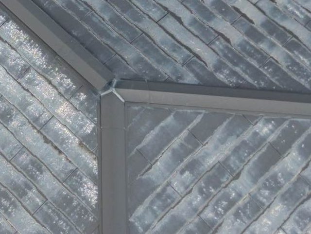 太宰府市の調査で棟板金も点検