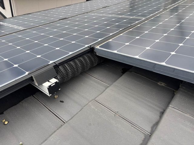 太宰府市の屋根の鳩よけ設置箇所