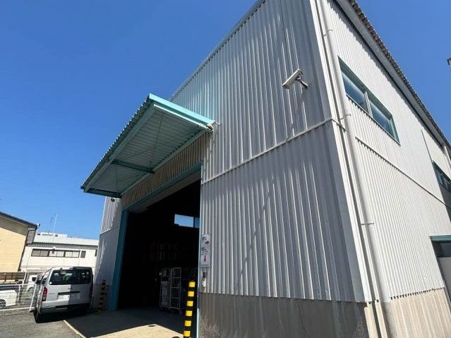 小郡市で雨漏り調査を実施した倉庫