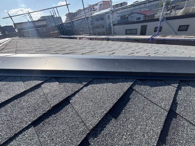 太宰府市でカバー工法における棟板金の施工