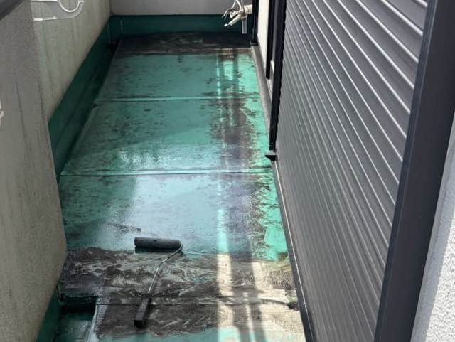 筑紫野市でウレタン防水工事開始