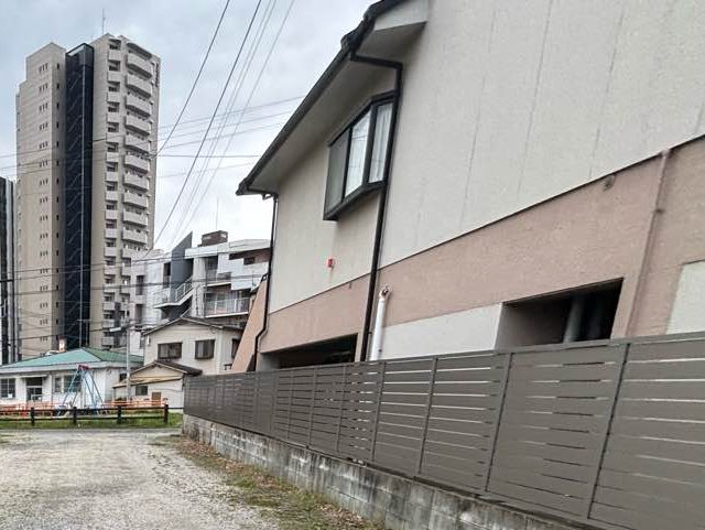 筑紫野市でクラックが見つかった外壁