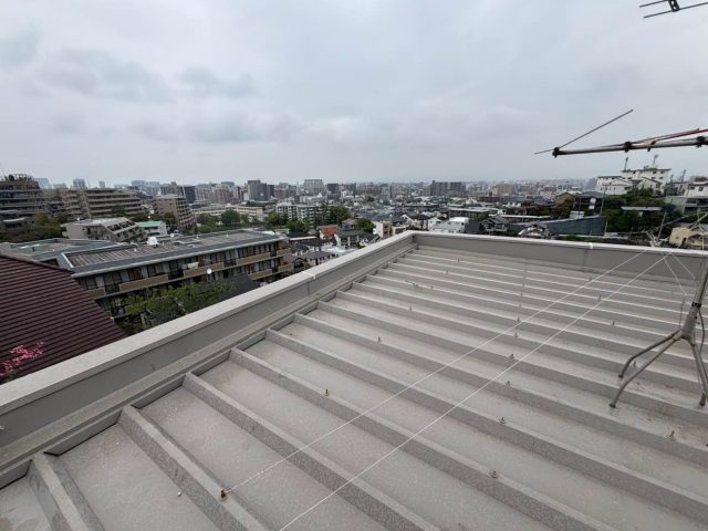 太宰府市の清掃とコーキング補修後の陸屋根