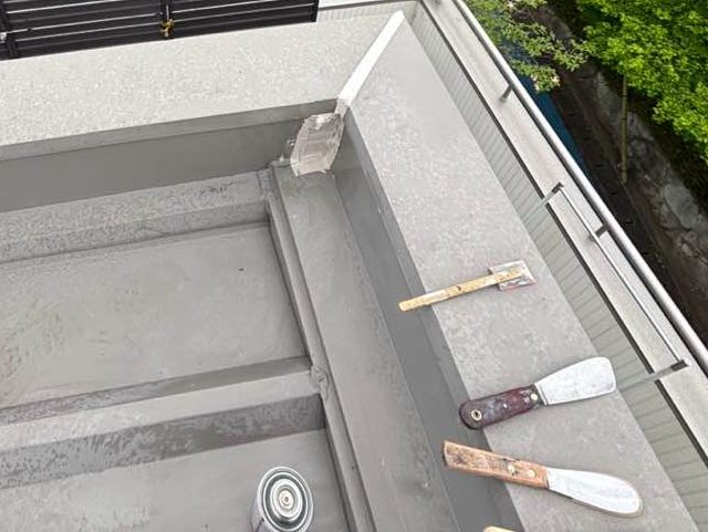 小郡市で陸屋根のコーキング補修