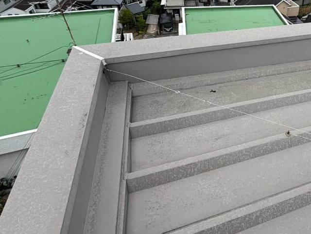 太宰府市で陸屋根のコーキング補修