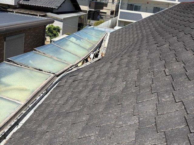 小郡市で調査した壊れかけた屋根