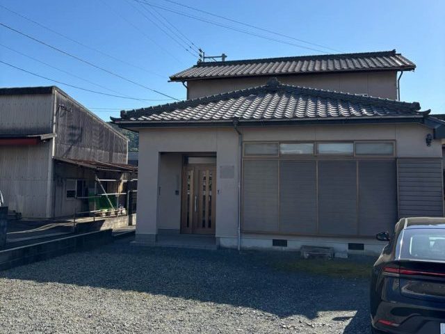 【筑紫野市】強風で雨樋破損｜瓦屋根の調査と共に足場設置と補修工事の提案