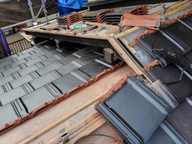 筑紫野市で鶴弥スーパートライの施工中