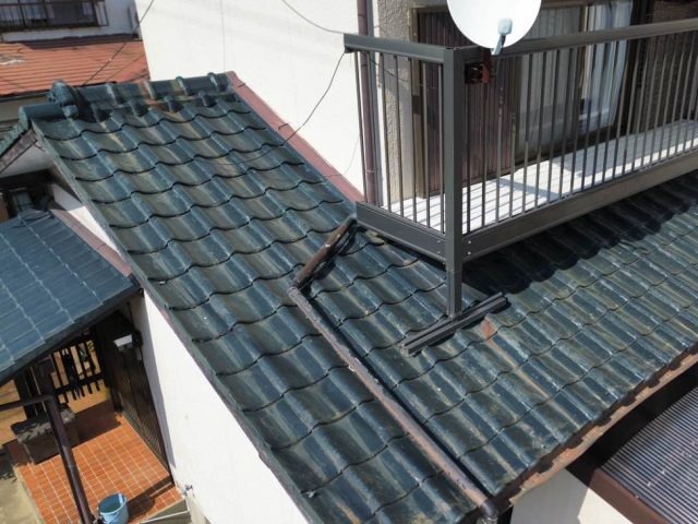 小郡市で屋根の不具合を調査