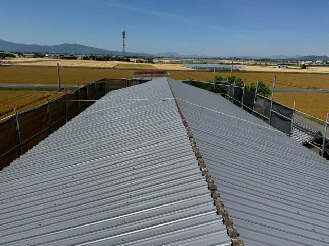 小郡市で倉庫屋根のカバー工事