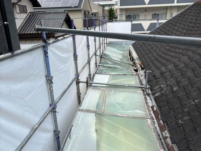 小郡市の空き家で安全策実施