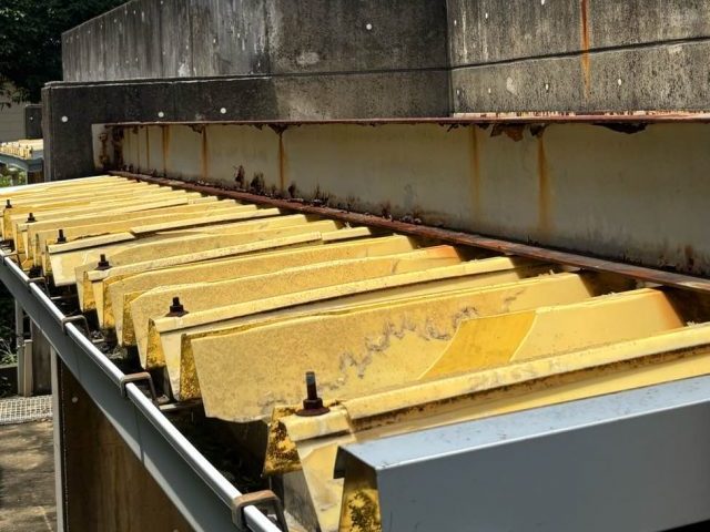 小郡市のベランダ屋根調査
