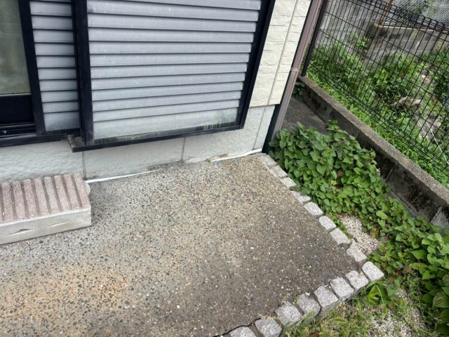 小郡市にて土間の割れ状況を調査