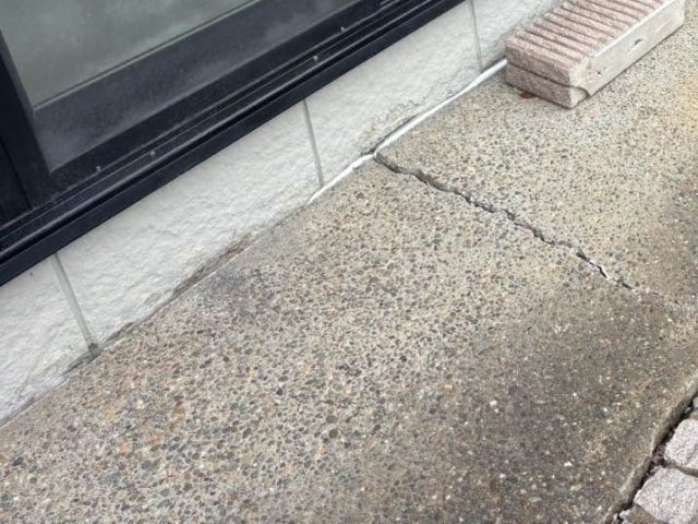 小郡市の土間のひび割れ