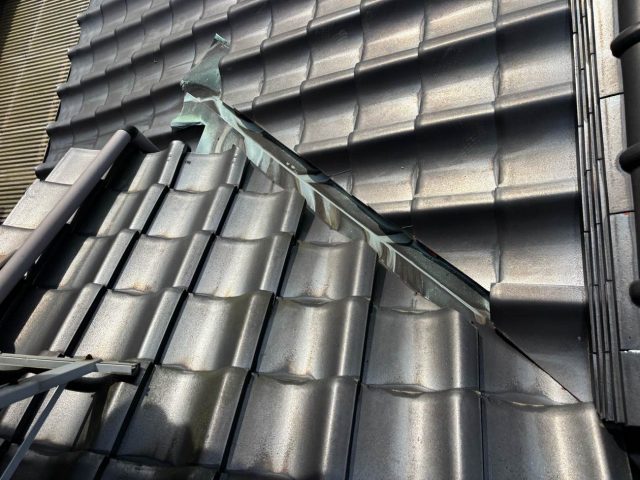 筑紫野市の劣化した谷板金